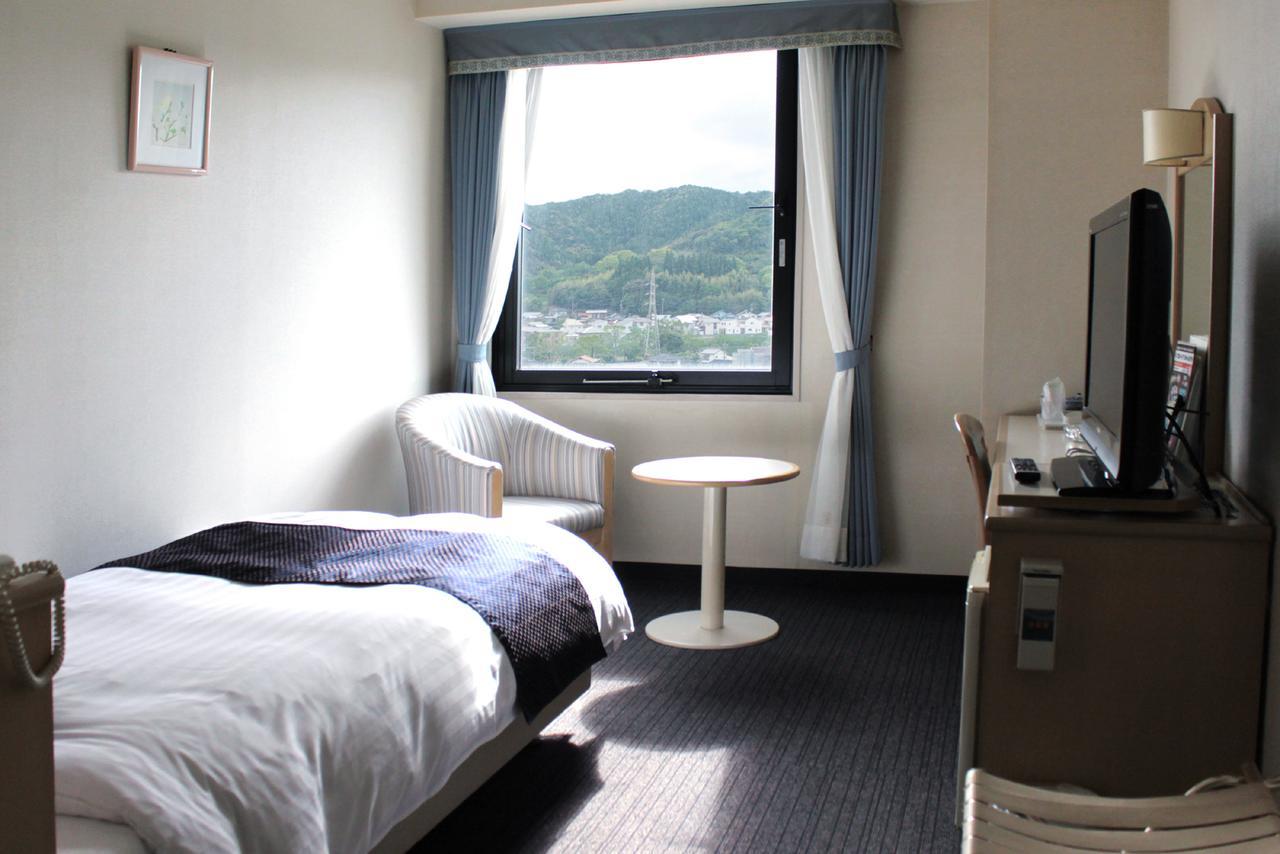 Hotel Verfort Hyuga Bagian luar foto