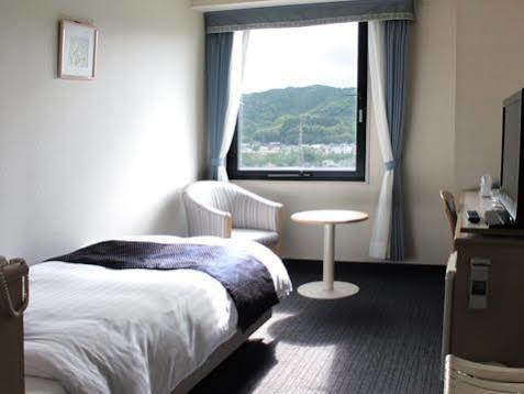 Hotel Verfort Hyuga Bagian luar foto